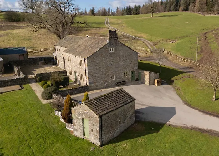 بيت للعطل The At Broughton Sanctuary *